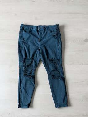 American Eagle Ne(x)t Level Stretch Black Distressed Ripped Jeans Size 22 Reg